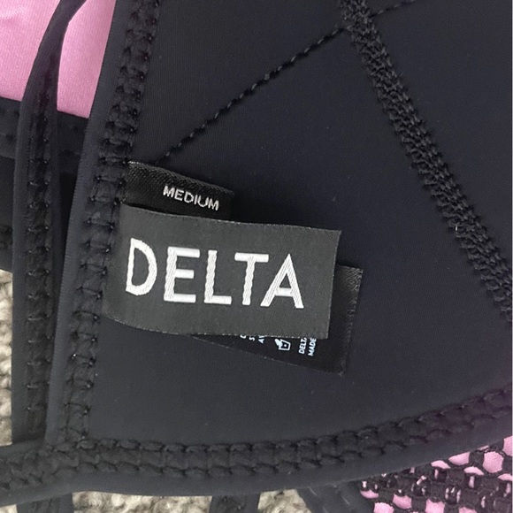 Swimsuit like triangle size says M but more like S-XS new without tag never worn - Picture 2 of 2